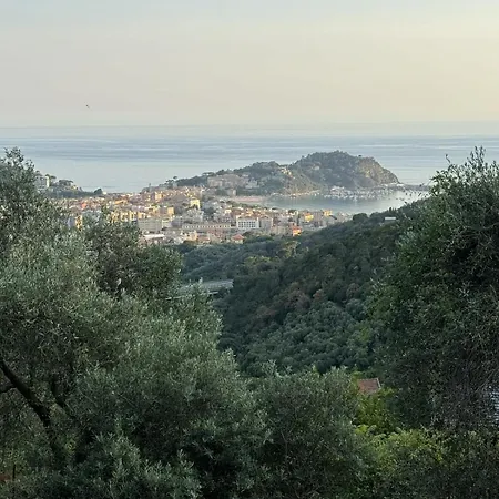 Dom wakacyjny L'Incanto Verde Mediterranean Retreat With Ac